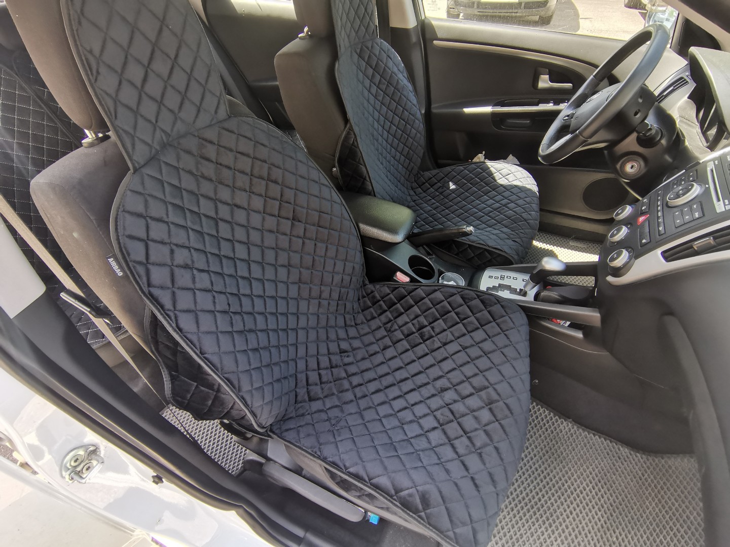 Автомобильные накидки на передние сидения из велюра черные с защитой боковин — JbFs7VbGdlE
